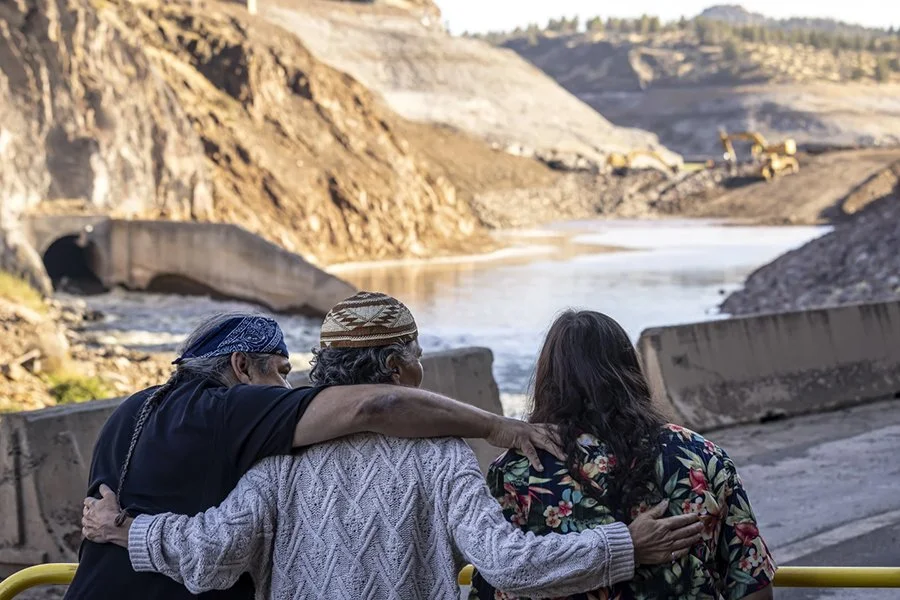 klamath-dam-3.jpg